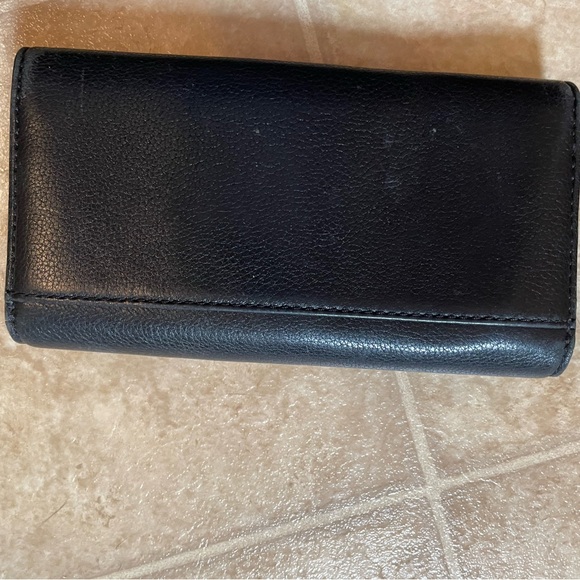 Ladies Michael Kors wallet - Picture 5 of 6